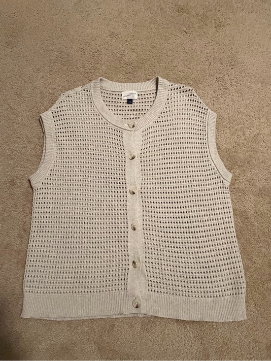 Universal Thread Sweaters - Universal Thread Cream Knit Sleeveless Cardigan Sweater